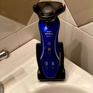 Blue shaver